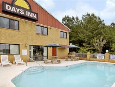 Days Inn By Wyndham Richburg Exterior photo